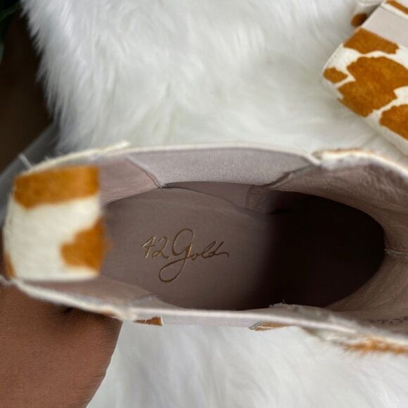 42 Gold Kennsington Cow Print Chelsea Boot/ Booties Size 7 or 37.5 - Picture 13 of 14